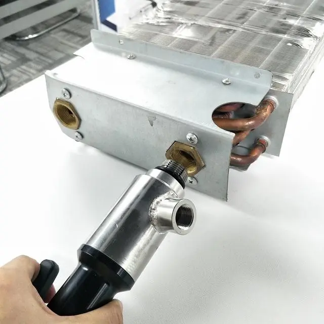 工業(yè)檢漏測試中為什么采用快速接頭進行管口封堵連接